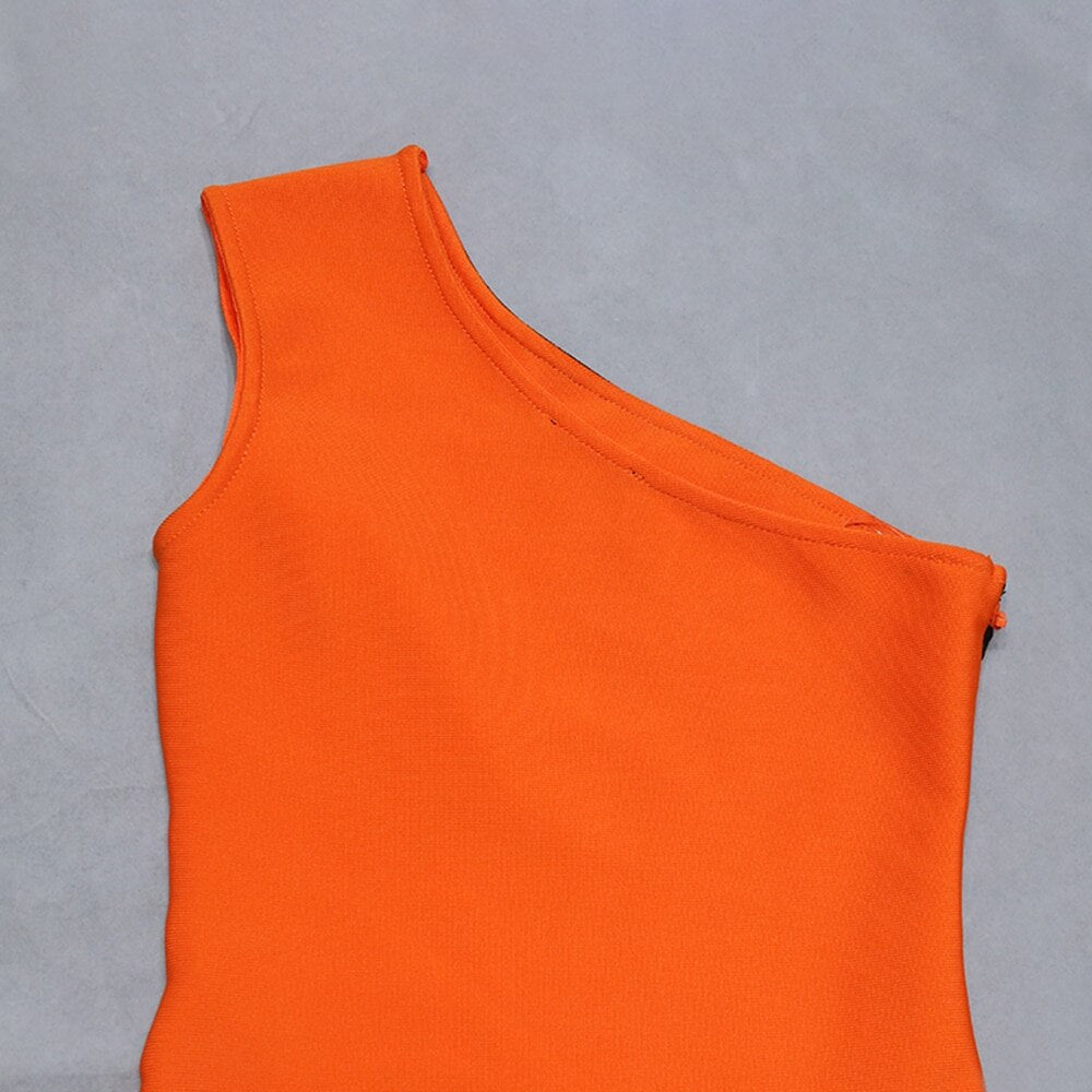 Vestido corto naranja asimetrico